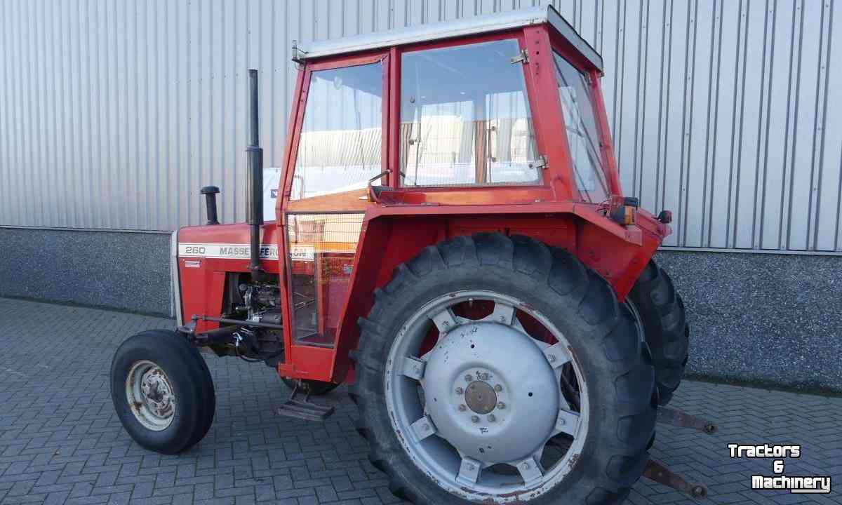 Tractors Massey Ferguson 260 Tractor