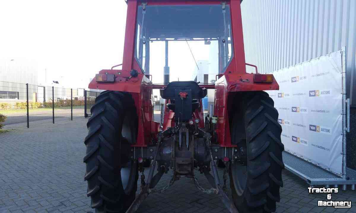 Tractors Massey Ferguson 260 Tractor