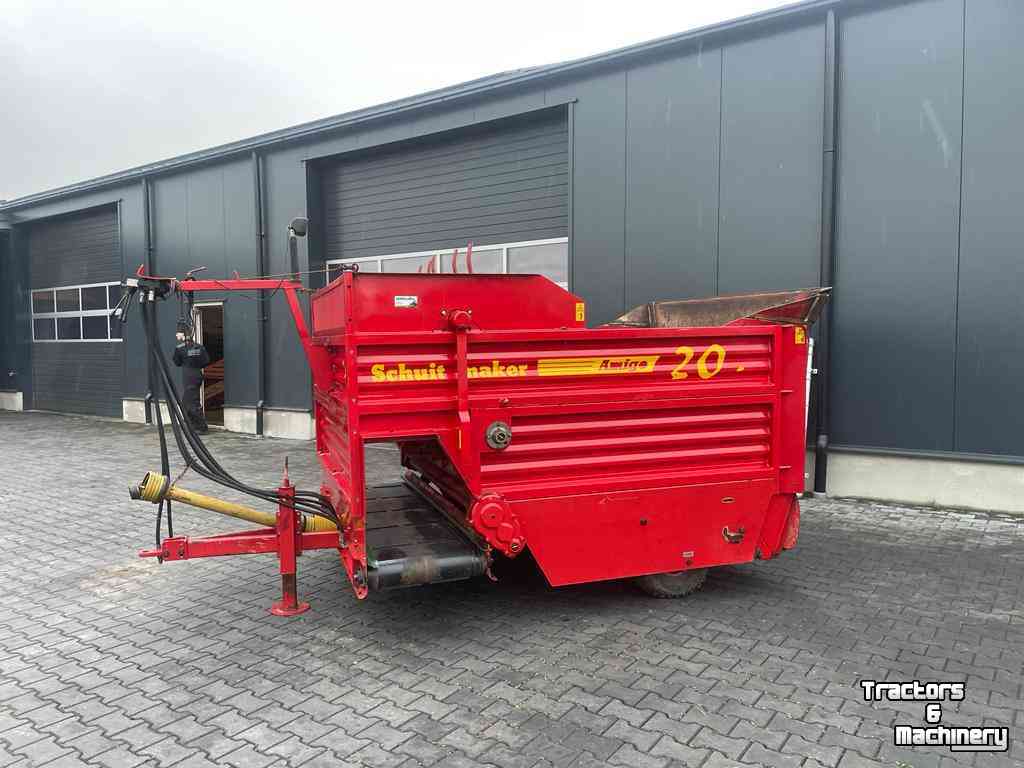 Silage-block distribution wagon Schuitemaker Amigo 20S blokkenwagen