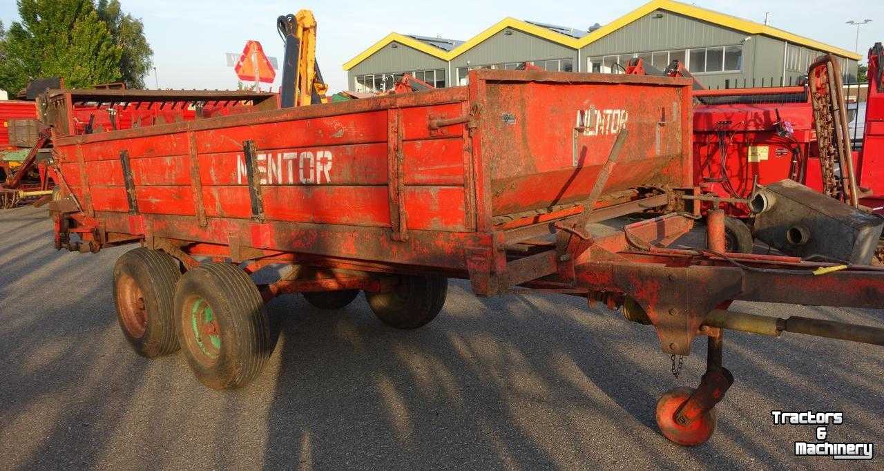 Manure spreader  Mentor 4 T Stalmeststrooier Mestverspreider