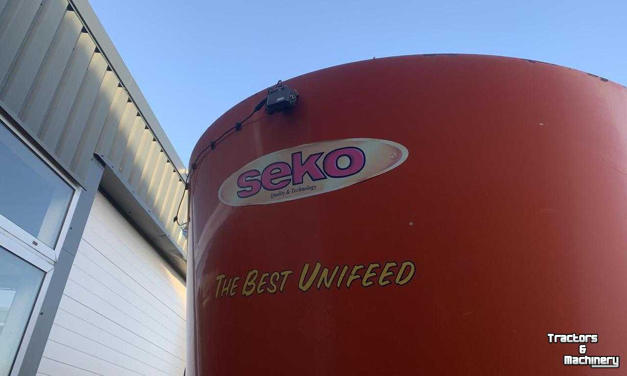 Vertical feed mixer Seko VML 200 Verticale Voermengwagen