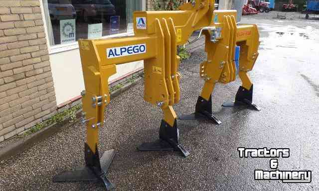 Deep subsoiler Alpego Delta 4-300 Diepwoeler