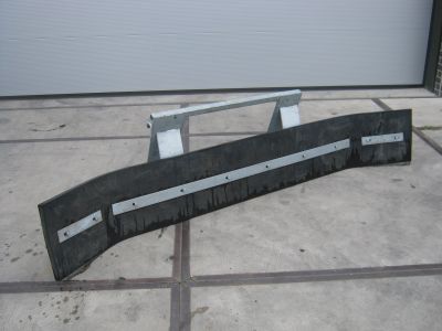 Rubber yard scraper GRS RS265EU   2,65 mtr schaaf met euro aankoppeling