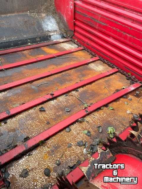 Silage-block distribution wagon Schuitemaker amigo 30S