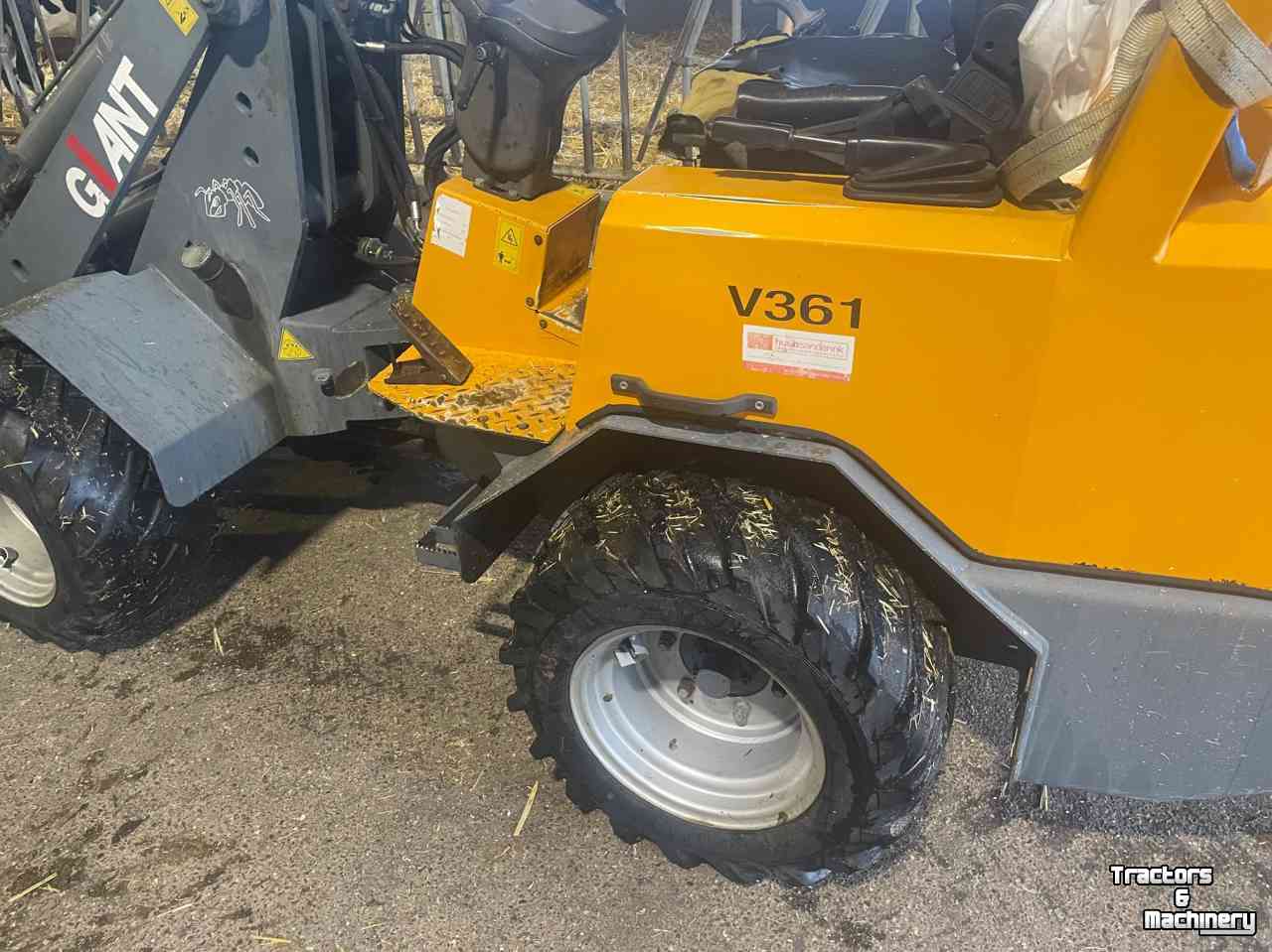 Wheelloader Giant V361 minishovel