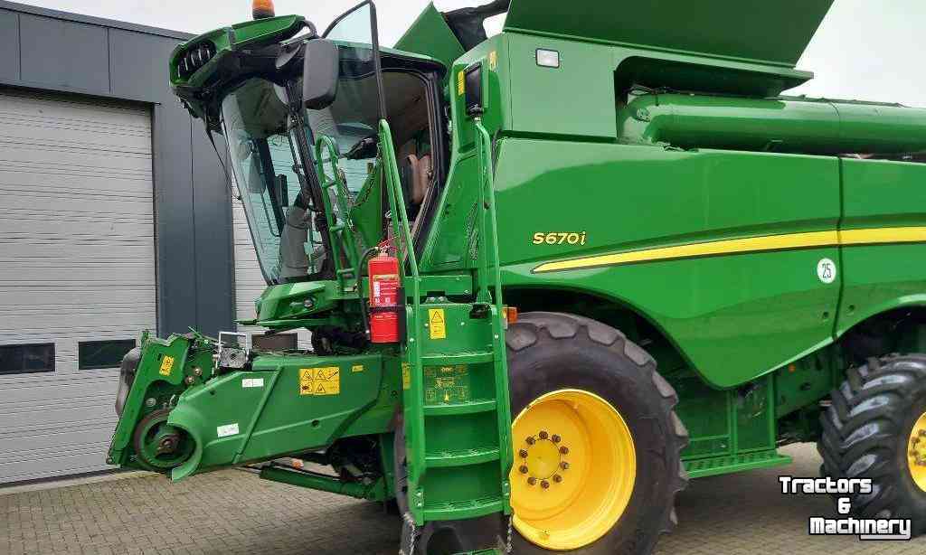 Combine John Deere S670i