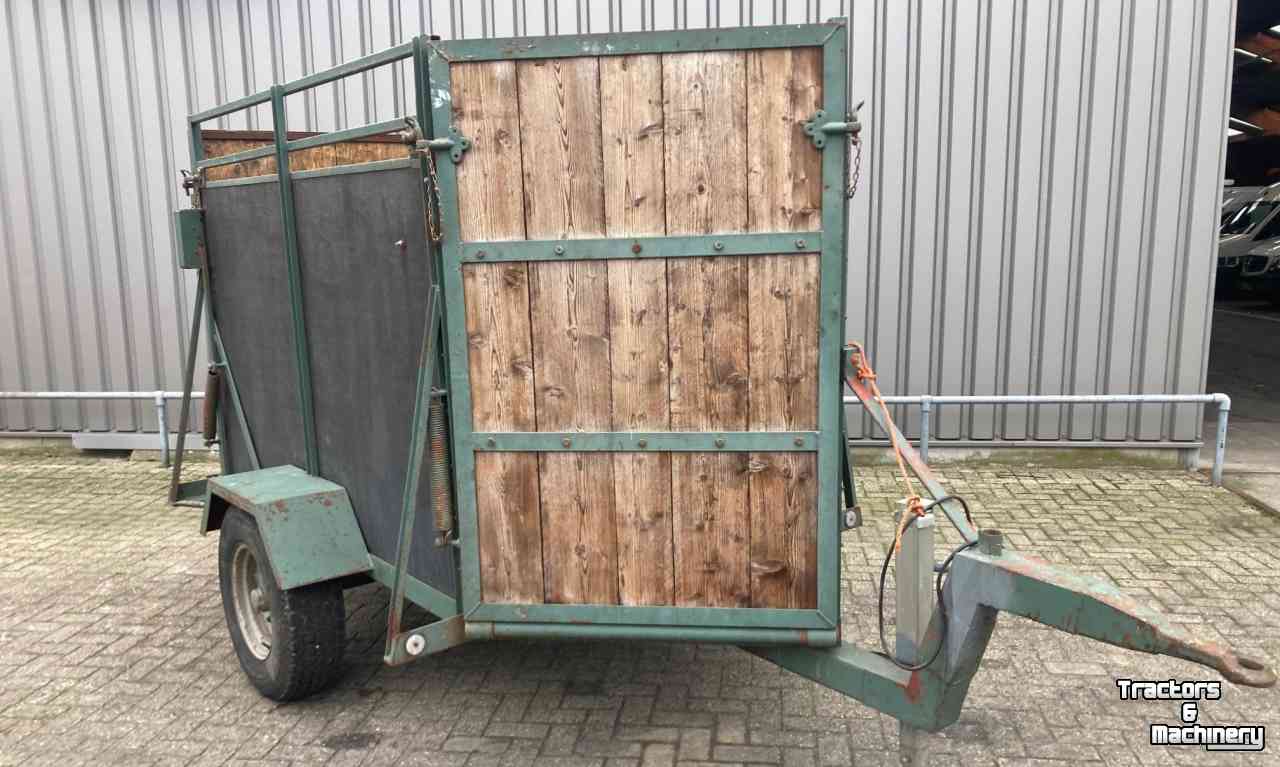 Livestock trailer  Degelijke veewagen / veetransportwagen voor 2 koeien