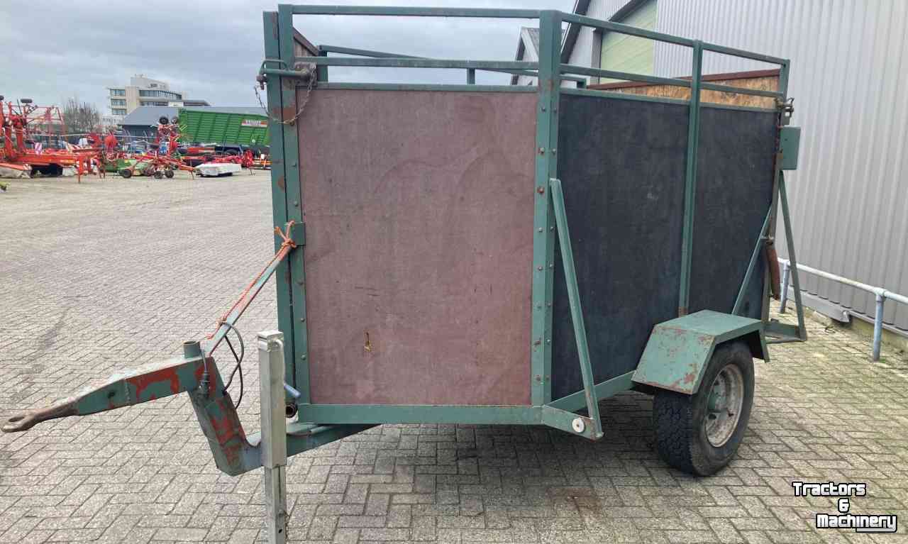 Livestock trailer  Degelijke veewagen / veetransportwagen voor 2 koeien