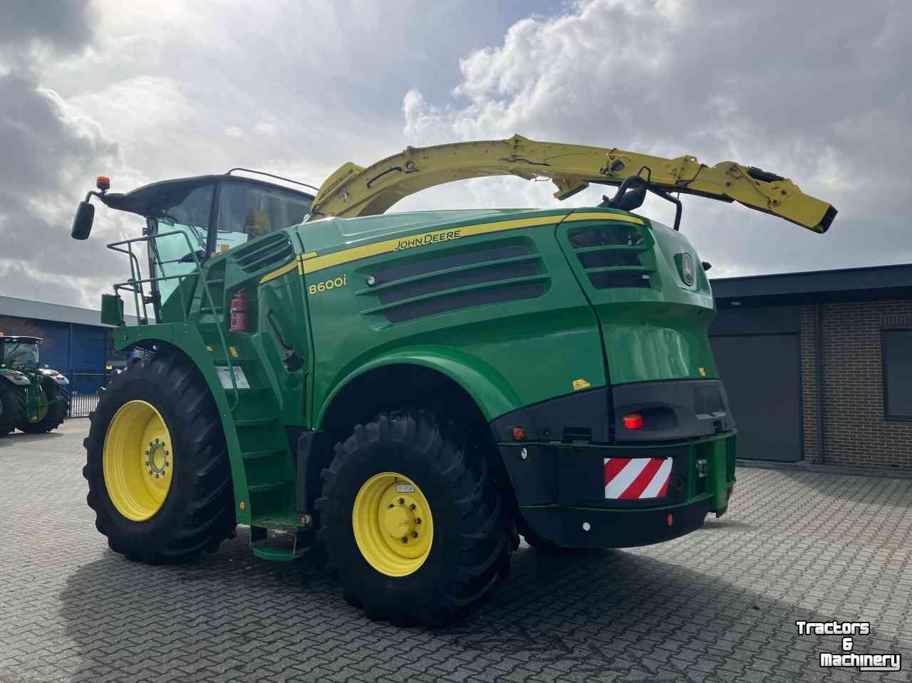 Forage-harvester John Deere 8600i ProDrive 2017 2745/1485 UUR!!!