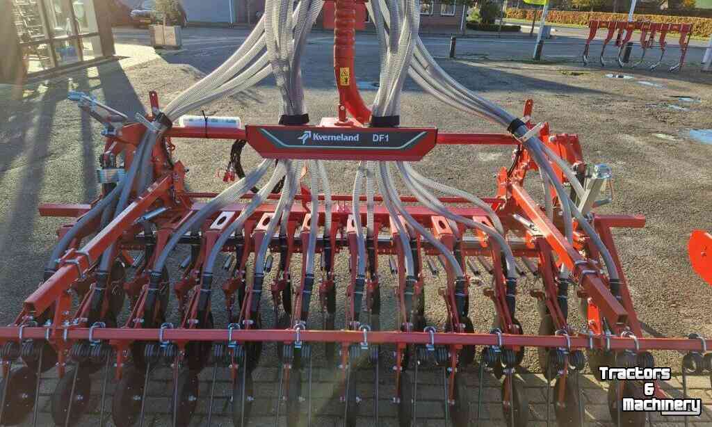 Seed drill Kverneland DF1 Zaaimachine