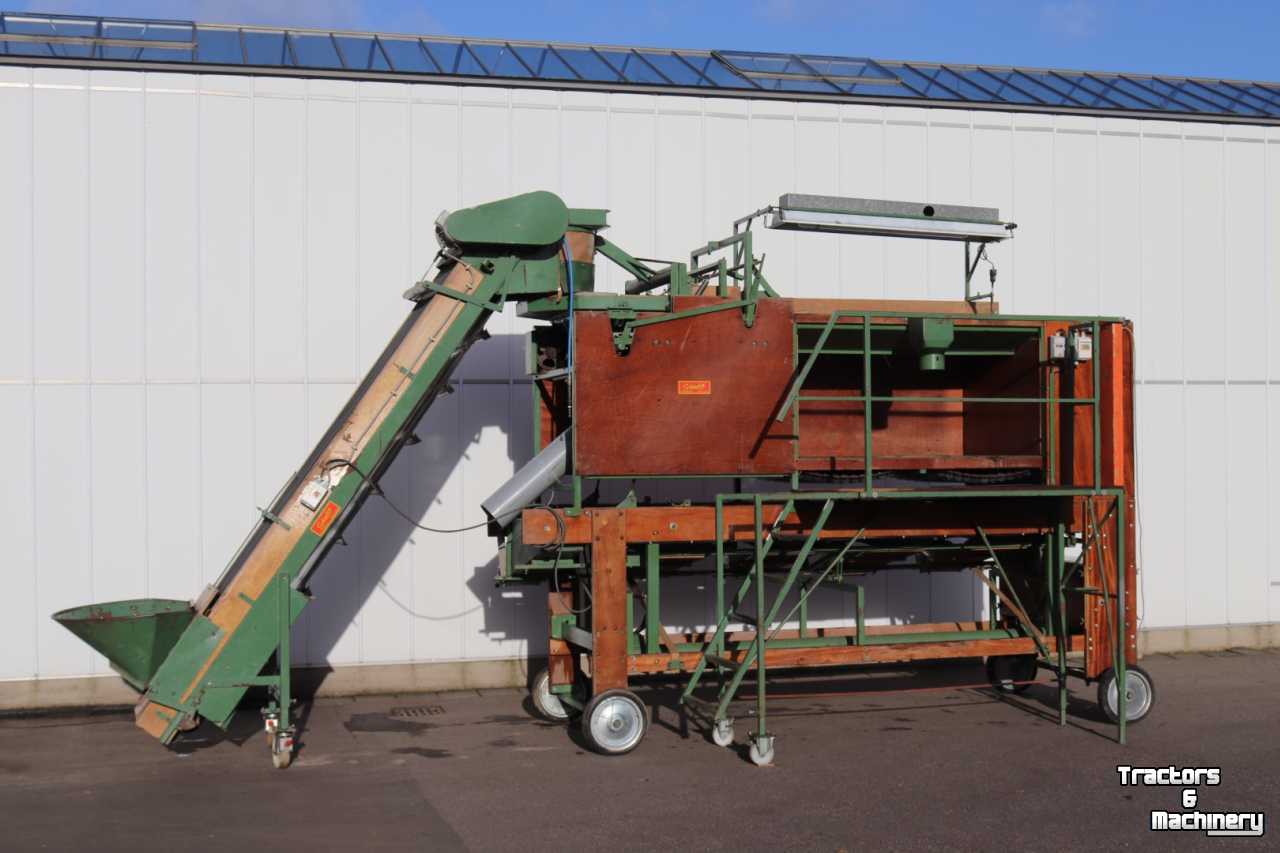 Sorting machine Schouten Schouten Kwartet aardappelsorteermachine   80 cm breed Schoksorteerder  Sta-zitmodel  Zwenkbare Elevator