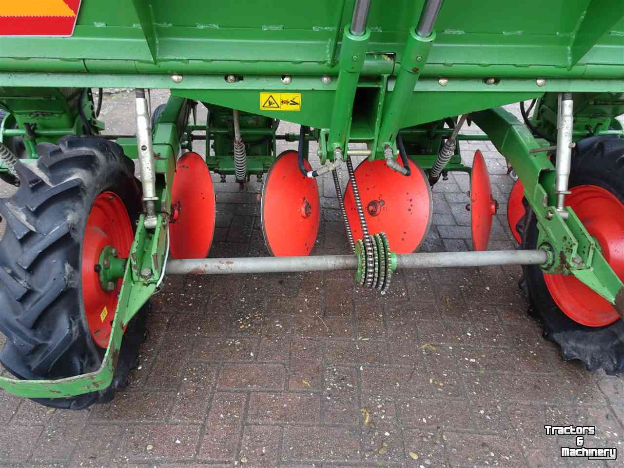 Seed drill Hassia KLS 4 Pootmachine