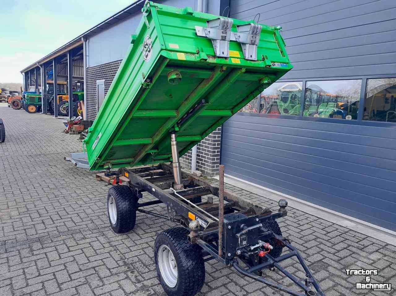 Dumptrailer Leiber 3 zijdige kippers