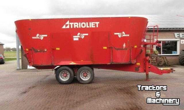 Vertical feed mixer Trioliet SM 3-30 Verticale Voermengwagen