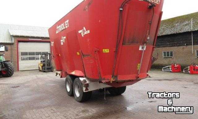 Vertical feed mixer Trioliet SM 3-30 Verticale Voermengwagen