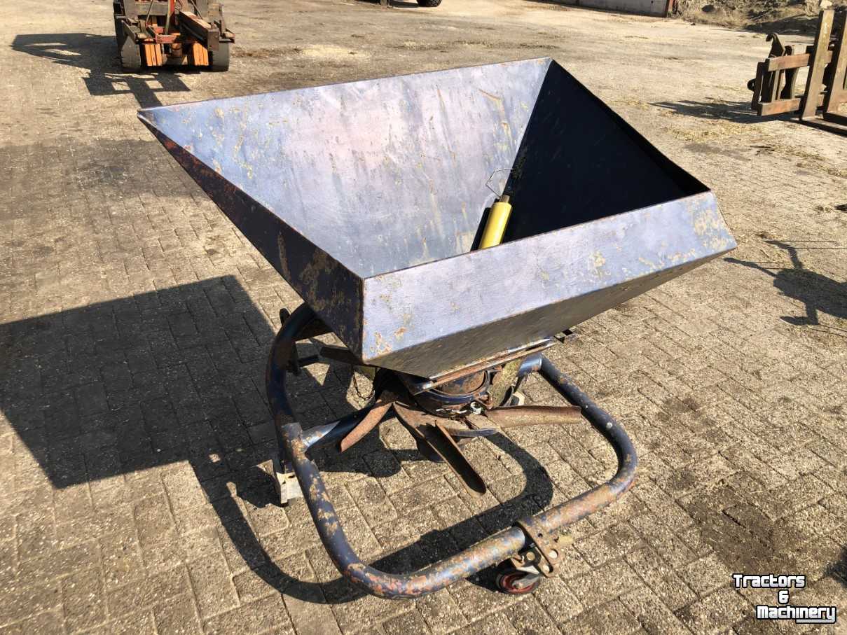 Fertilizer spreader Lely kunstmeststrooier