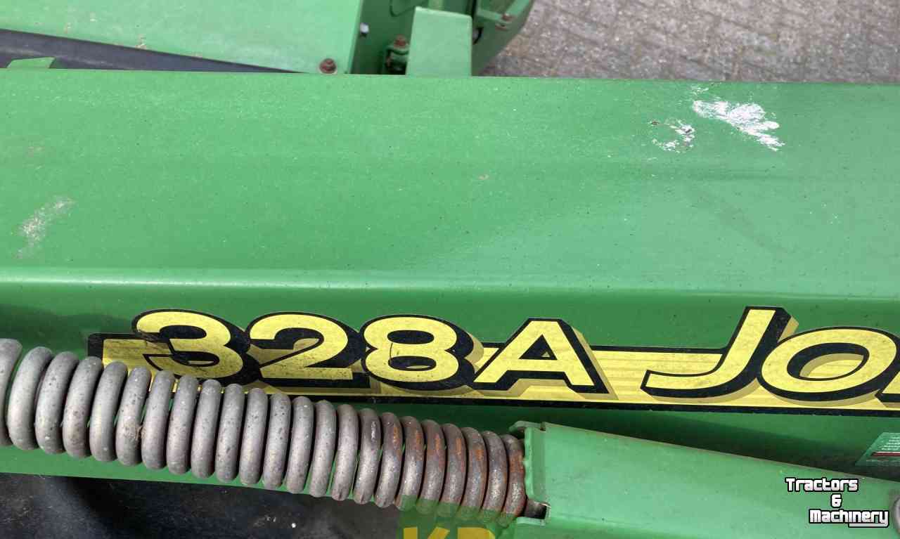 Mower John Deere 328 A Maaier