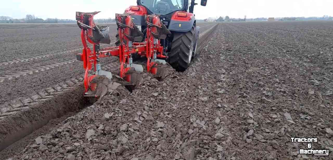 Ploughs  zandploeg met grote voorscharen