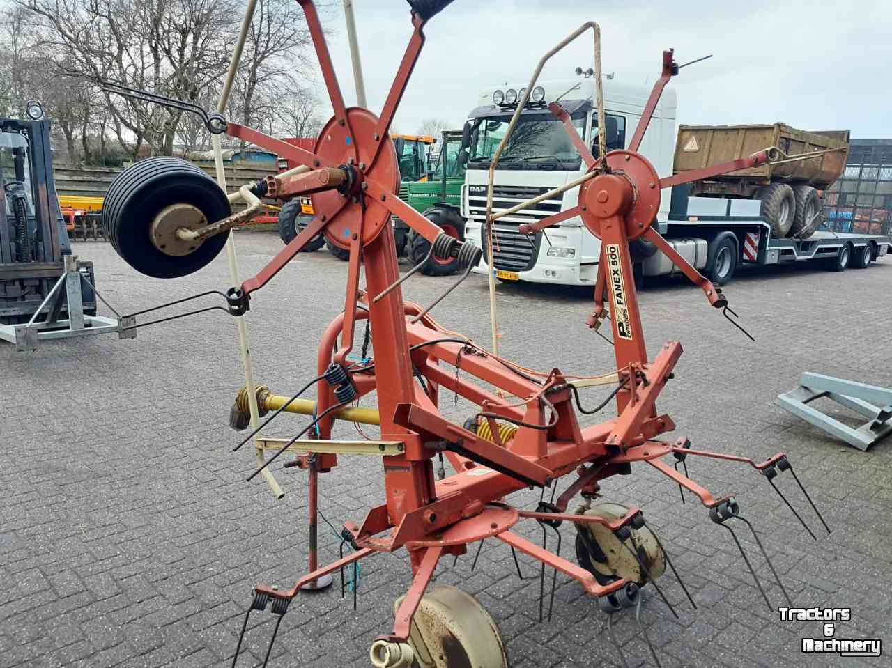 Tedder PZ Fanex 500 hooischudder