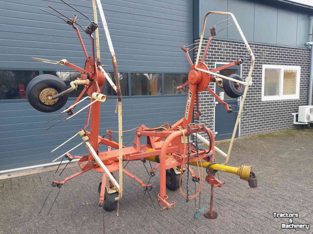 Tedder PZ Fanex 500 hooischudder