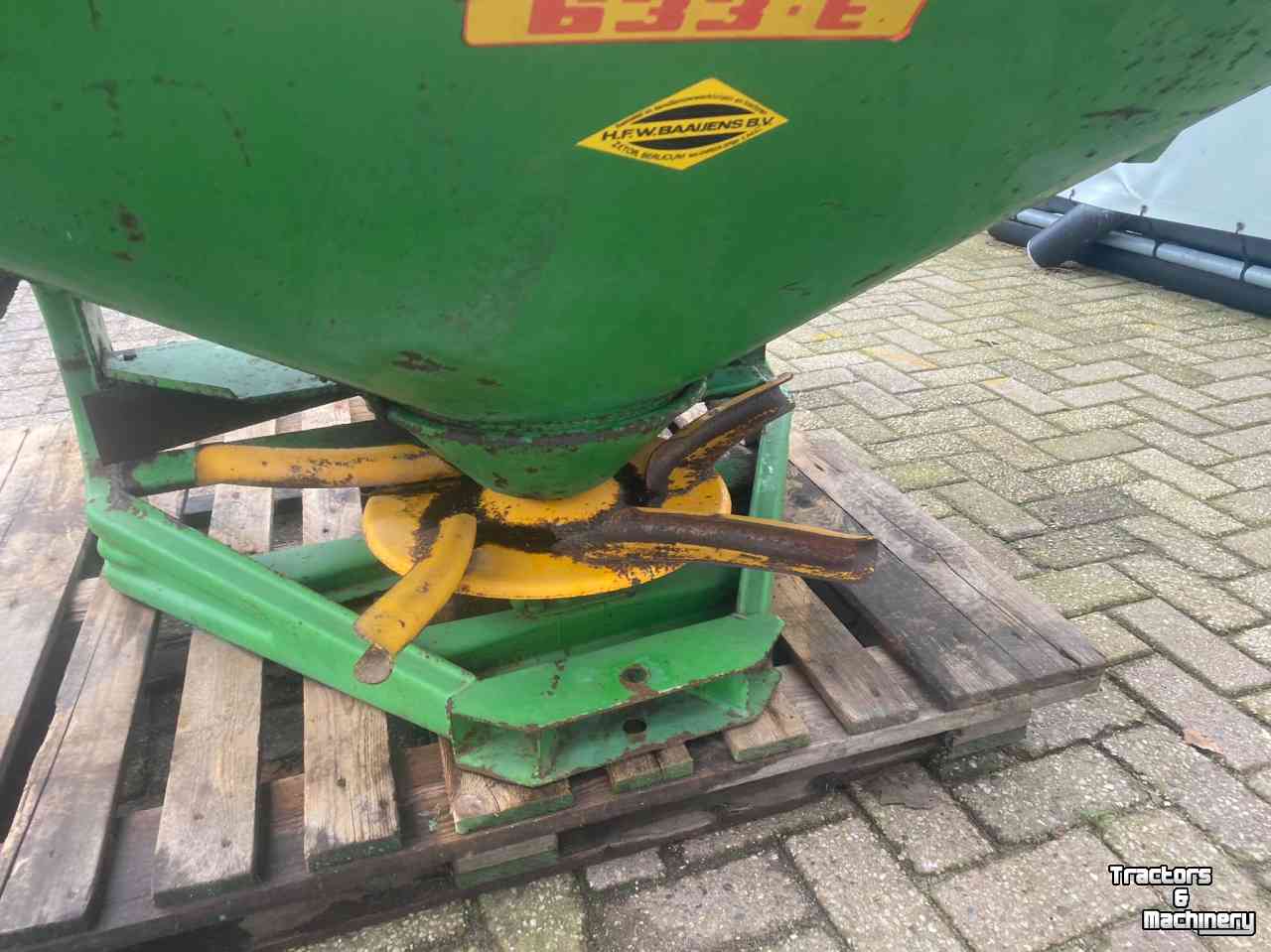 Fertilizer spreader  Eurospand Kunstmeststrooier