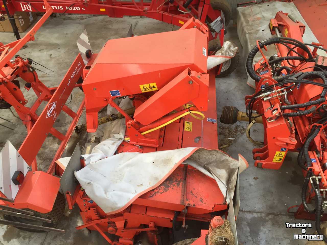 Mower Kuhn FC883 Lift control