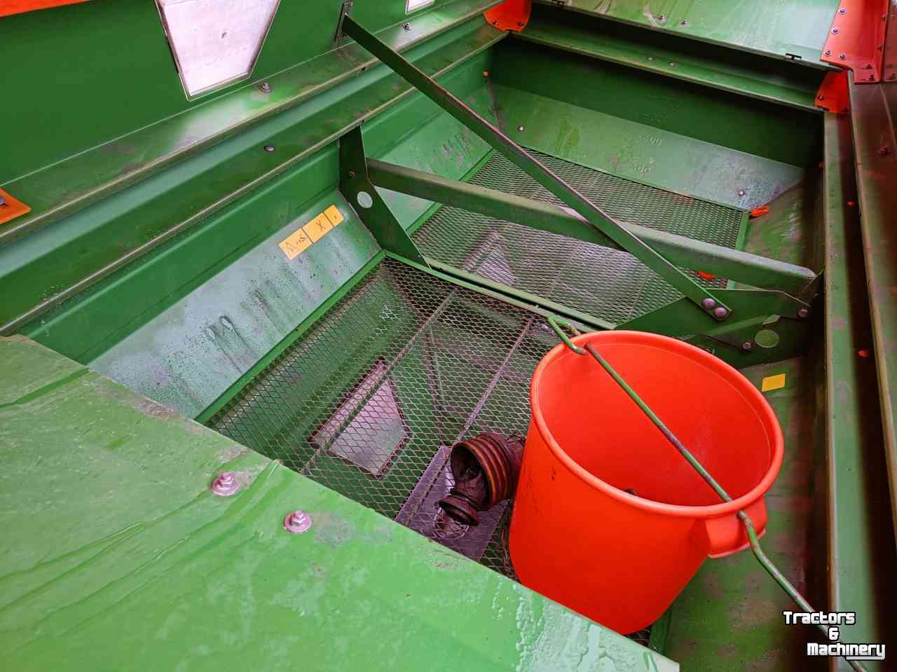 Fertilizer spreader Amazone ZAM Fortix 3001 kunstmeststrooier