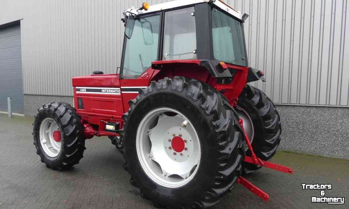 Tractors International 1455