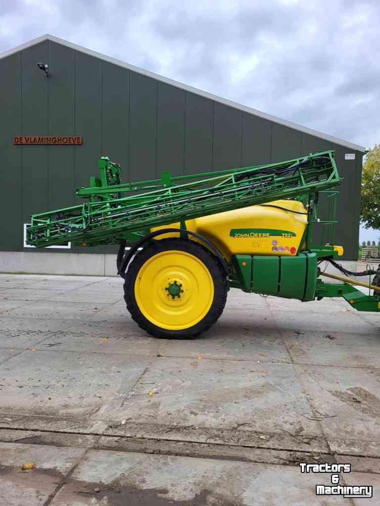 Fieldsprayer pull-type John Deere 732i