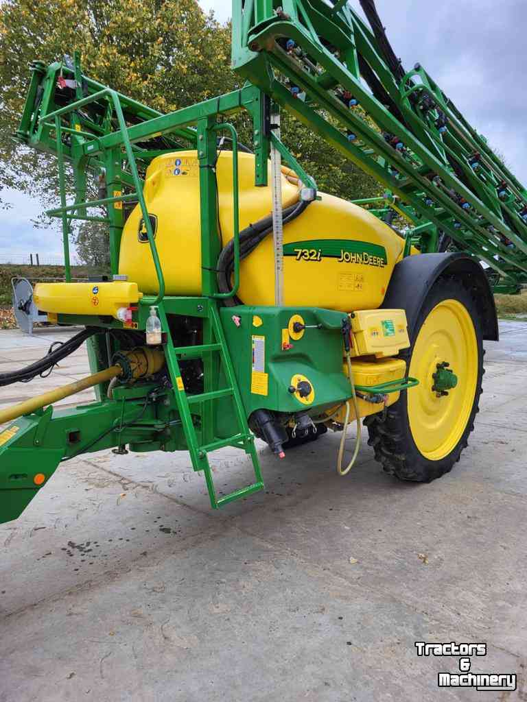 Fieldsprayer pull-type John Deere 732i