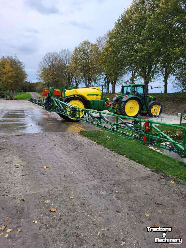 Fieldsprayer pull-type John Deere 732i