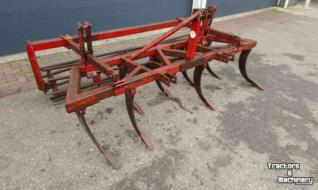 Cultivator  Vaste tand cultivator