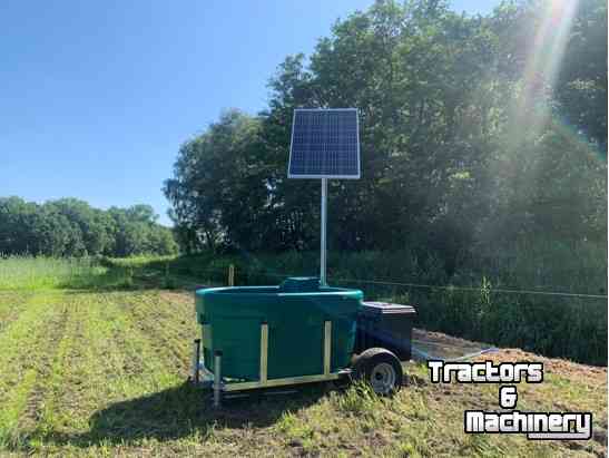 Water trough Solar Energy Suevia Suevia Solar weidedrinkbak 600 liter , met oppervlaktepomp