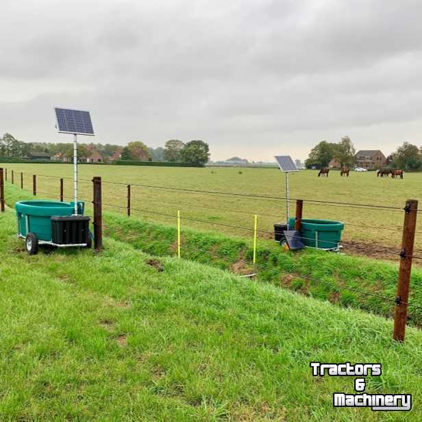 Water trough Solar Energy Suevia Suevia Solar weidedrinkbak 600 liter , met oppervlaktepomp