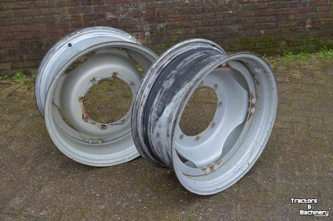 Wheels, Tyres, Rims & Dual spacers Case-IH w12x28