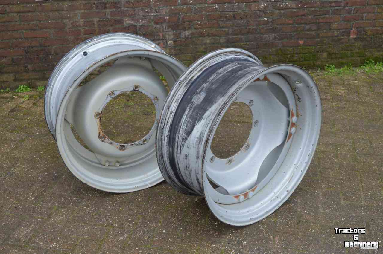 Wheels, Tyres, Rims & Dual spacers Case-IH w12x28