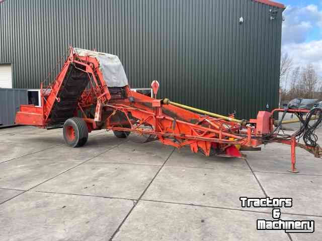 Onion harvester Amac amac uienlader