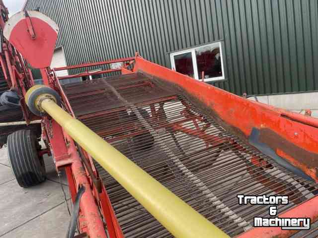 Onion harvester Amac amac uienlader