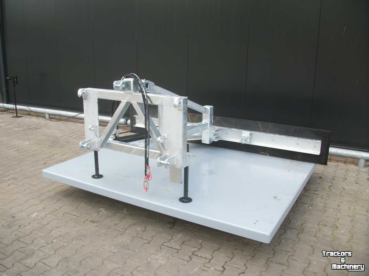 Rubber yard scraper Hofstede NIEUW. Voerschuif rubber voer sneeuw modder erf schuif schuiver