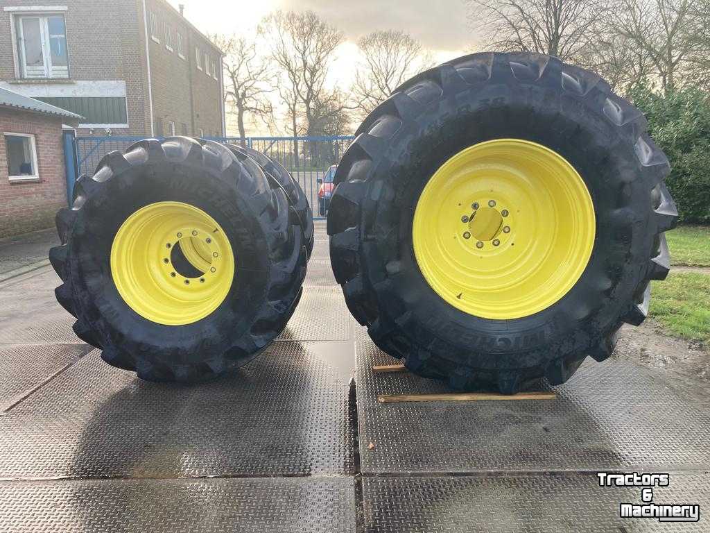 Wheels, Tyres, Rims & Dual spacers Michelin MachXBib 650/85R38 & 600/70R28 op John Deere Velgen