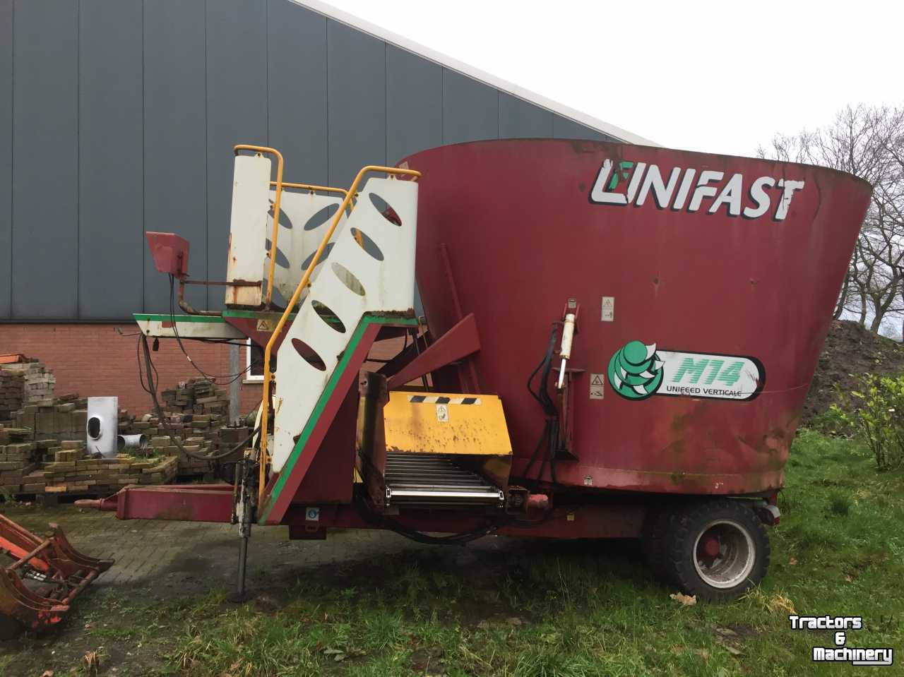 Vertical feed mixer Unifast M14 Vertikal voermengwagen / Vertical feedmixer Voermachines