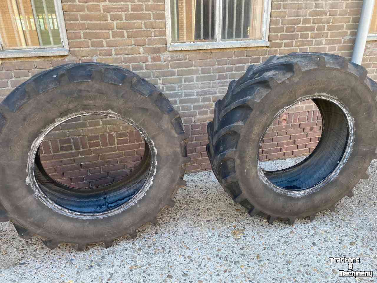 Wheels, Tyres, Rims & Dual spacers Michelin 480/65r28 banden xm108