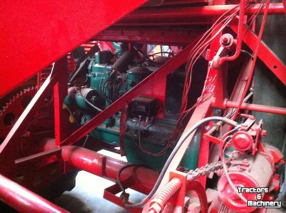 Combine Massey Ferguson 26 Super