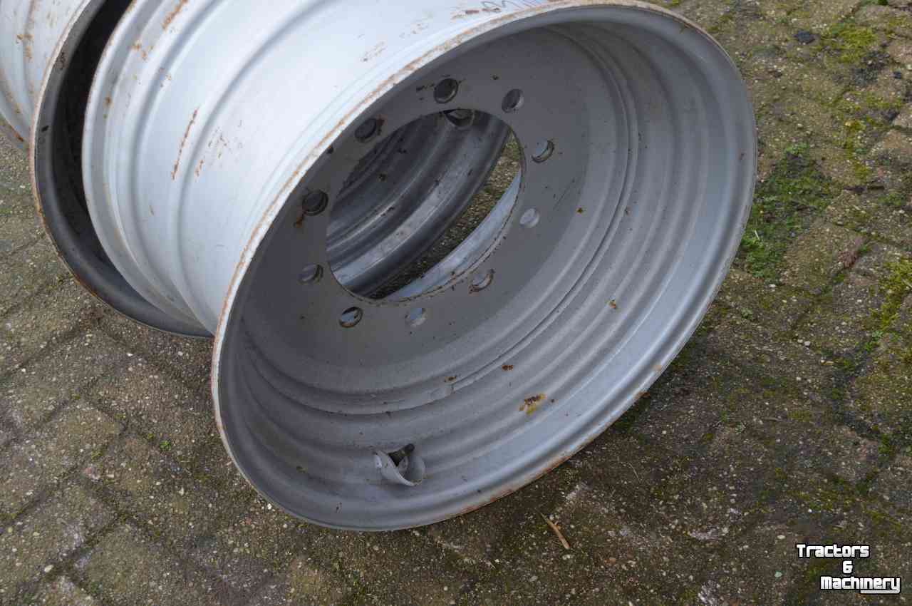 Wheels, Tyres, Rims & Dual spacers Steyr dw15x26   15x26