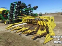 Cornhead John Deere 666 6ROW CHAINHEAD CORNHEAD ONTARIO CAN