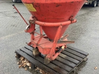 Fertilizer spreader Niemeyer ROTAST 320 / 420 kunstmeststrooier strooier zoutstrooier