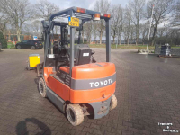 Forklift Toyota 7FBMF25