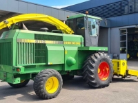 Forage-harvester John Deere 6710