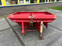 Fertilizer spreader Lely kunstmeststrooier dungelstreuer