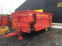 Silage-block distribution wagon Schuitemaker amigo 40